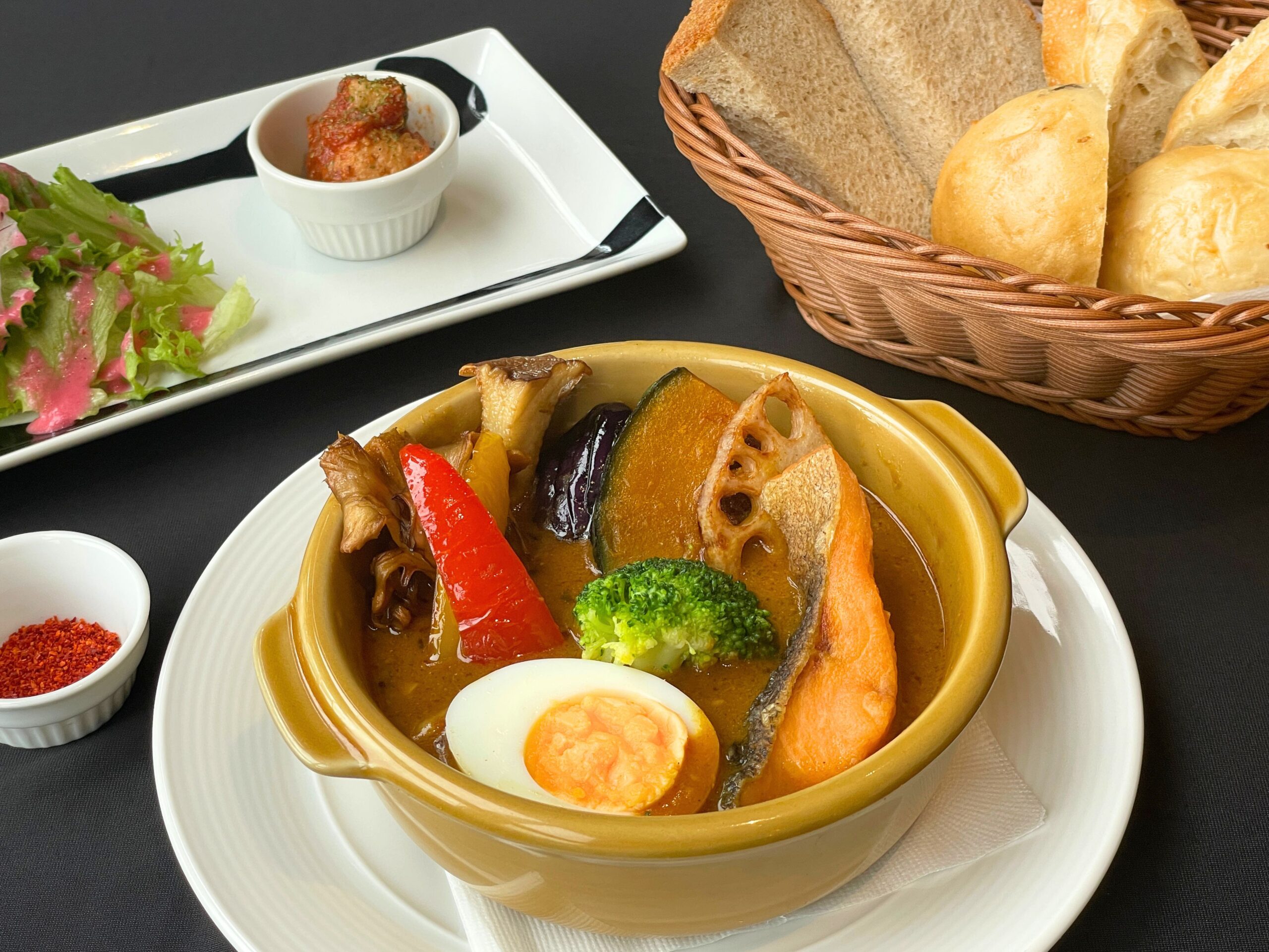 海老と魚介のこだわりスープカレー
