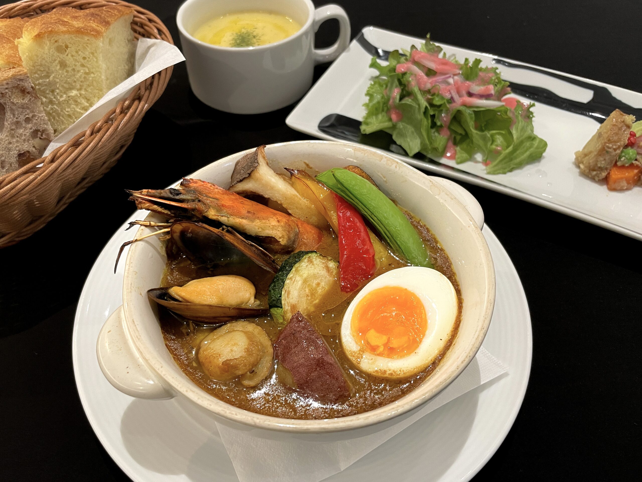 海老と魚介のこだわりスープカレー