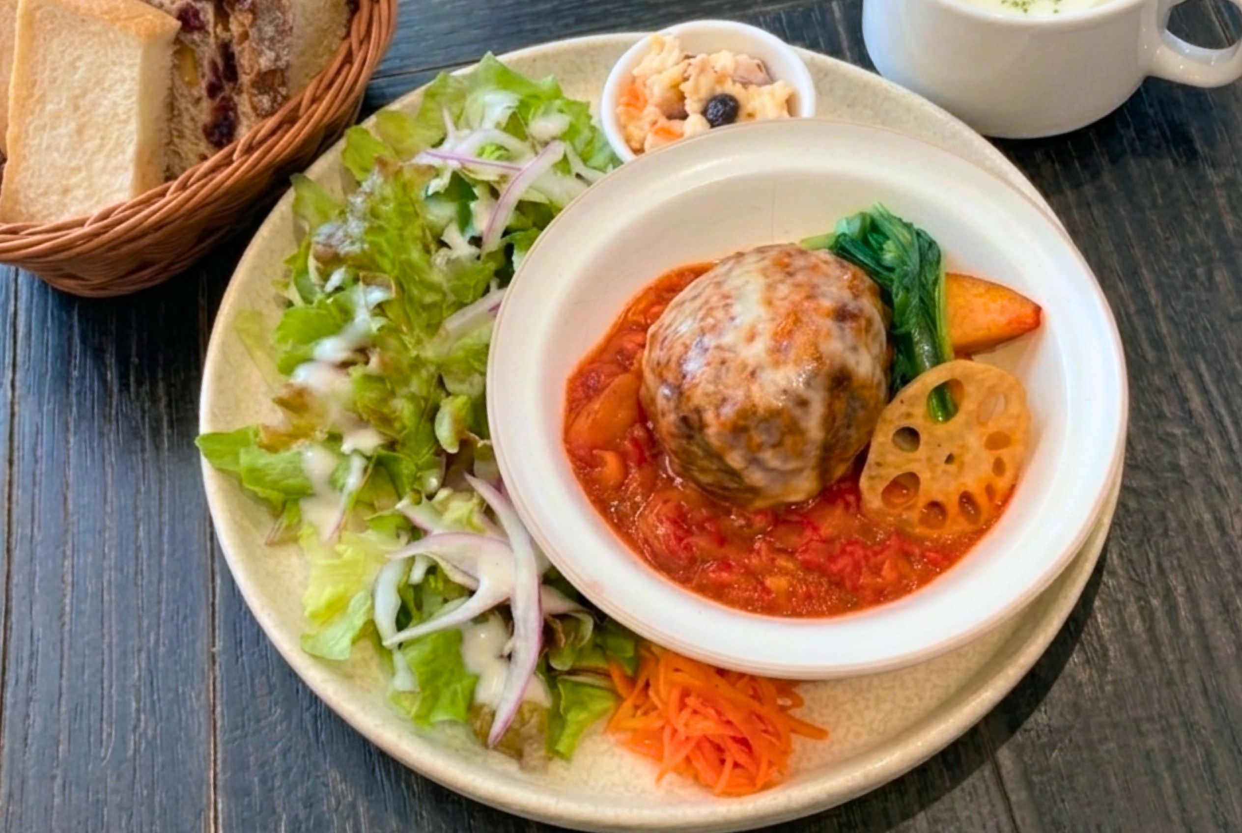 こだわりハンバーグのAYUKAWAプレート