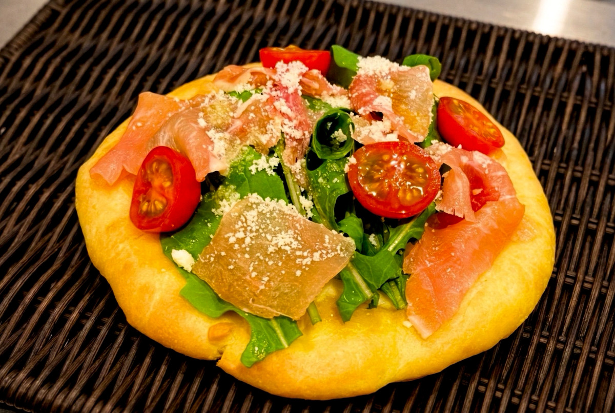 PIZZA生ハム＆ルッコラ